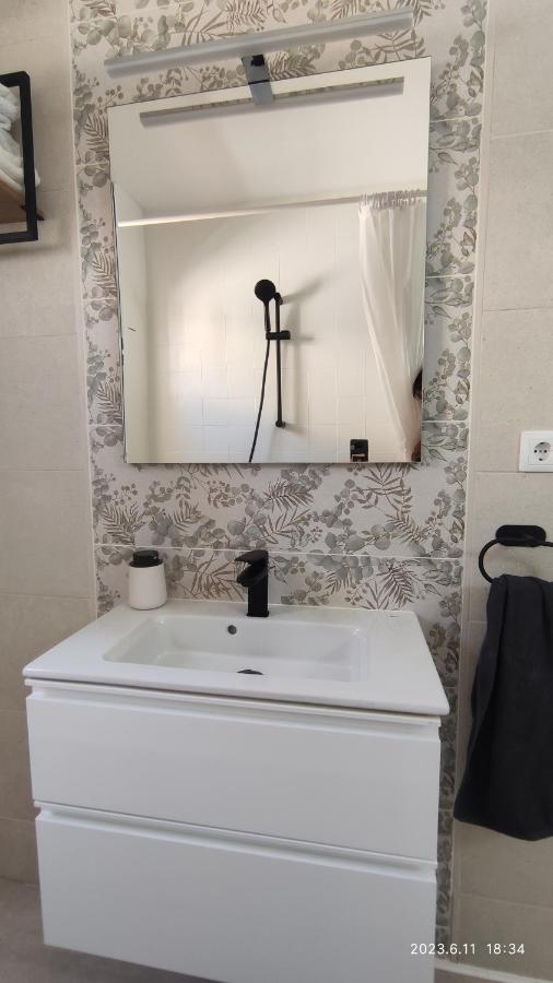 شقة Rosalia Playa San Cristobal Wifi Netflix Almuñécar المظهر الخارجي الصورة