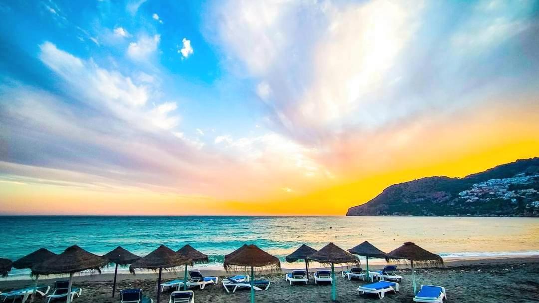 شقة Rosalia Playa San Cristobal Wifi Netflix Almuñécar المظهر الخارجي الصورة